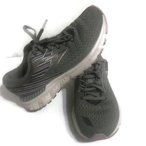 Brooks Womens Adrenaline GTS 19 1202841B060 Gray Running Shoes Sneakers Sz 8.5 B